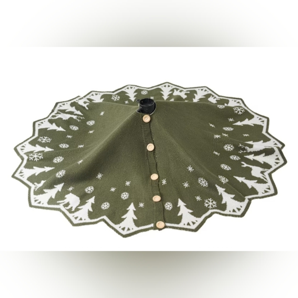 NEW Knitted Christmas Tree Skirt With Buttons For Easy On And Off